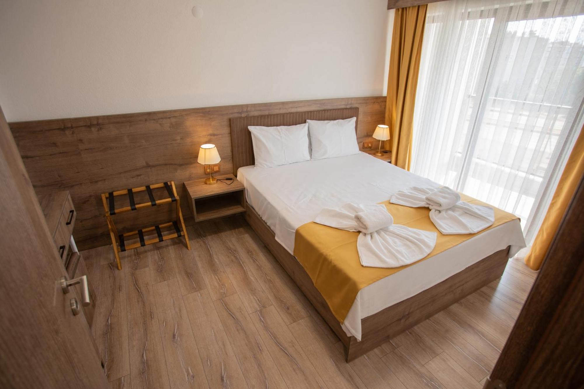 E87 Highway Otel Ören Eksteriør billede