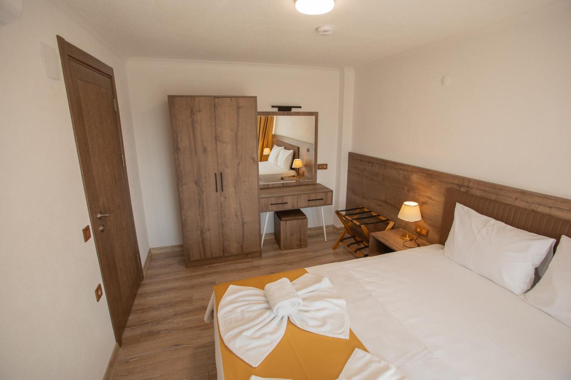 E87 Highway Otel Ören Eksteriør billede